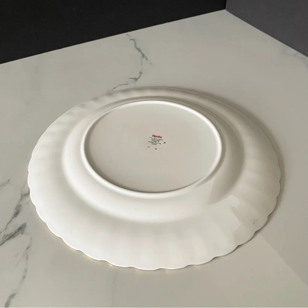 Fleur De Lys Gold Dinner Plate by Spode